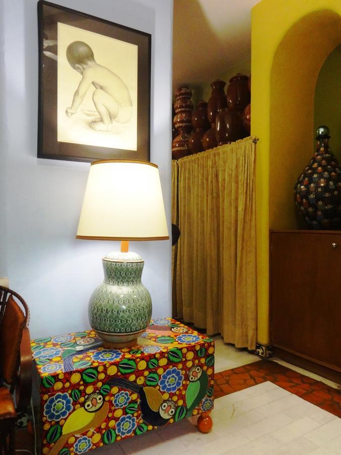 Casa De Las Flores Bed & Breakfast Tlaquepaque Exterior photo